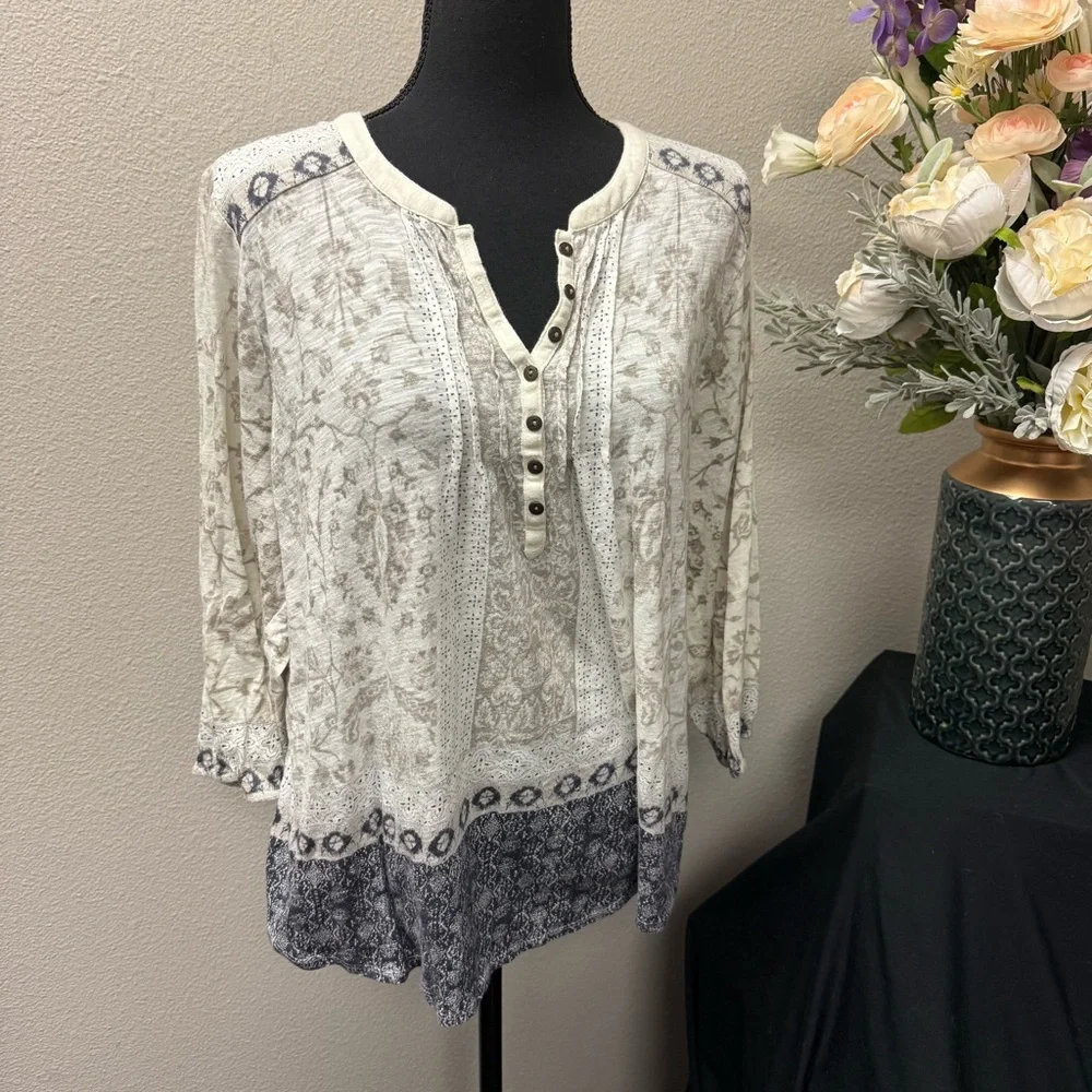Lucky Brand 2X Boho Mixed Print Henley Top Cream Blue Lace Trim Lightweight - Picture 1 of 6